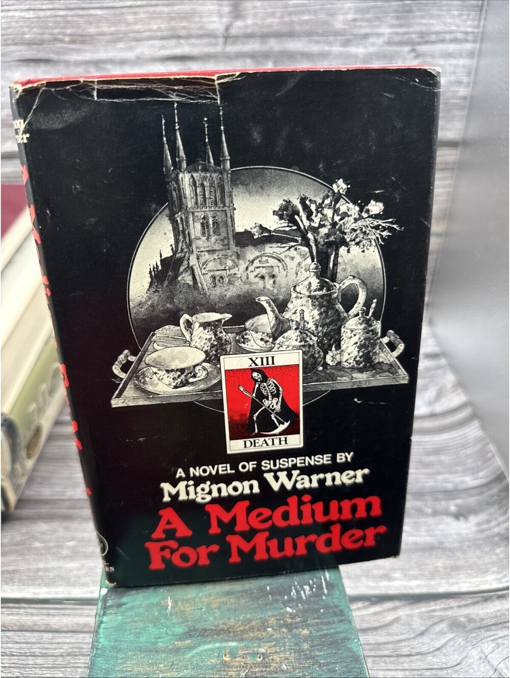 A Medium for Murder by Mignon Warner 1st U.S Edition 1977. #059